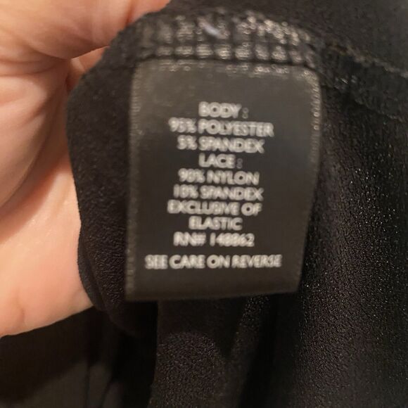 Torrid Studio Crepe Women’s Plus 3X Sz 22/24 Black Ruched Lace Sleeve Witchy - Picture 10 of 10